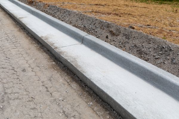 Cost of Concrete Curbing Repair in Santa Monica