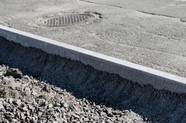 Cost of Sidewalk Curbing Repair in Santa Monica